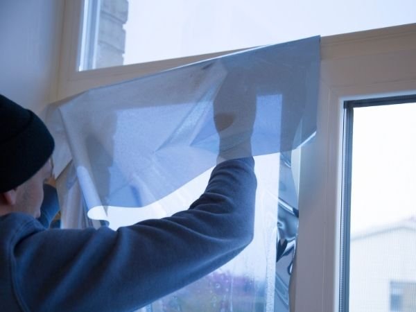 Garanta a proteção UV com película fumê em Manaus